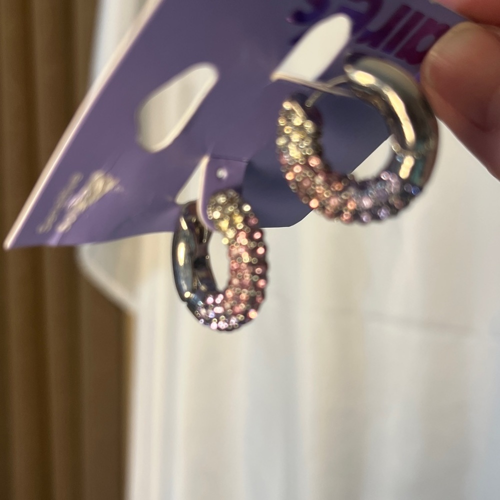NWT NIP Claire's Silver and Pink with lavender Gradient Hoop Earrings